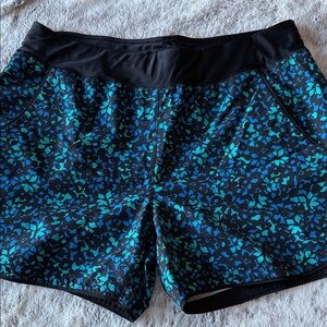 Lands end sunshade shorts.  Black and Blue Patterned Shorts